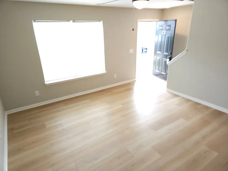 705 Crestland Ave #B-2 — Photo 2