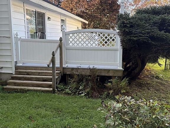 5th image of 485 Elmhurst Rd