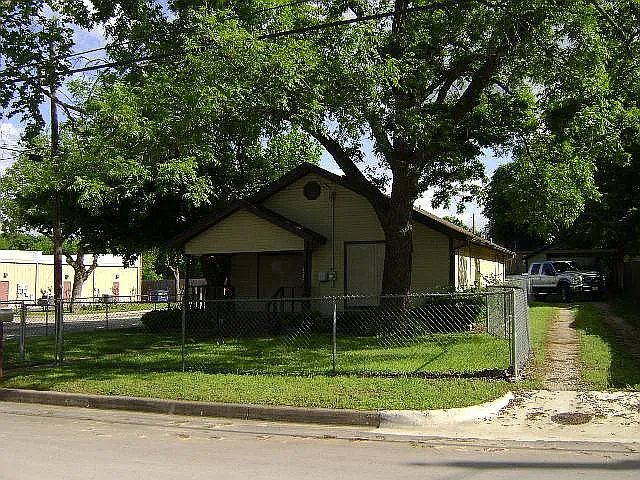 1st image of 426 E Josephine St