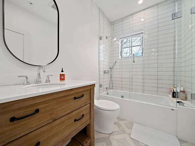144 Linden St #2 — Photo 15