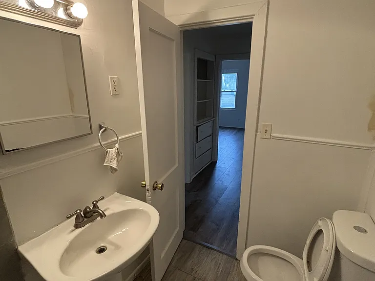 1738 N Poplar Ave — Photo 11