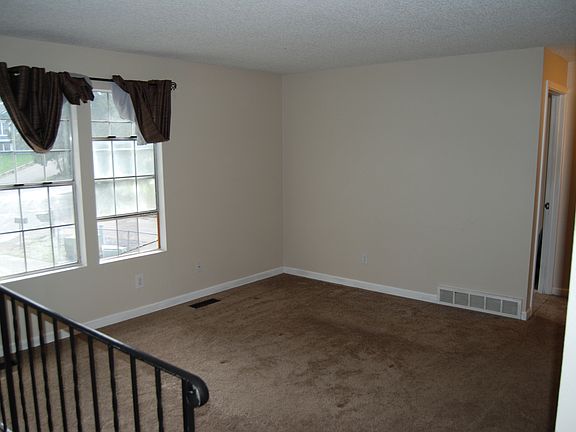 4th image of 9613 157th St E
