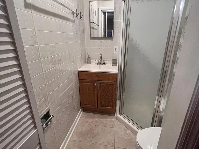 1016 W Indiana Ave — Photo 28