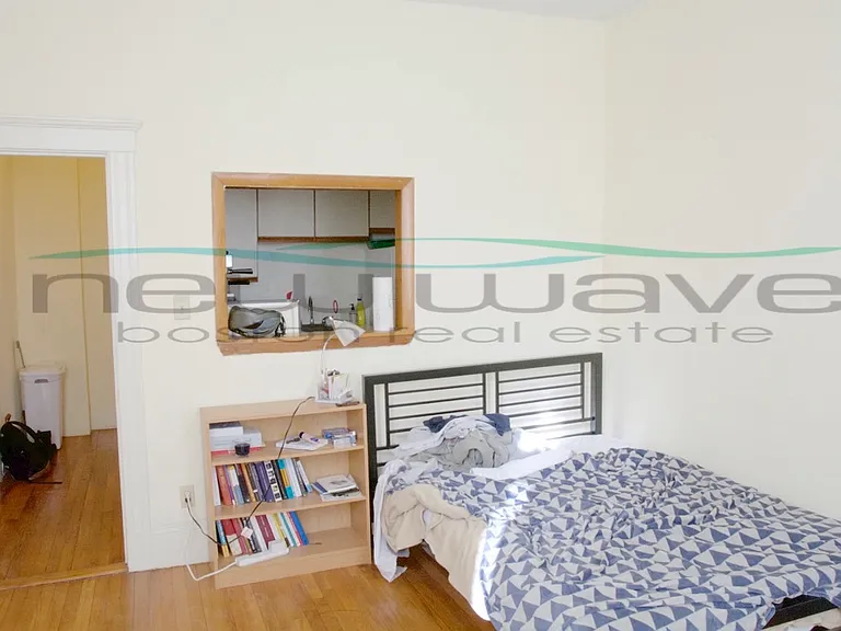51 Queensberry St #3 — Photo 3