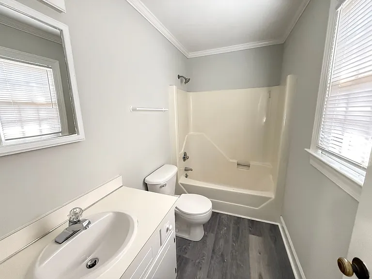 1136 Beechwood Dr — Photo 10