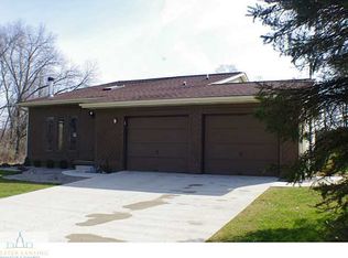 1181 Arch Rd, Eaton Rapids, MI 48827