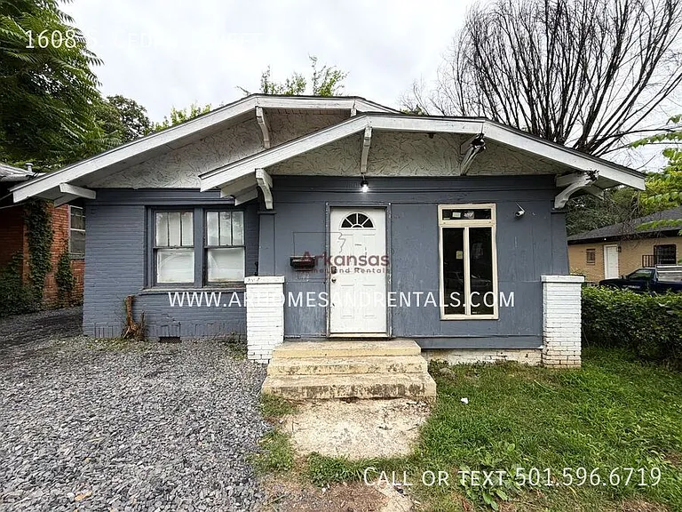 1608 S Cedar St — Photo 1