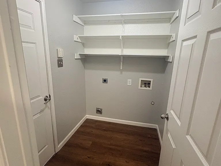 2260 Fieldcrest Dr — Photo 20