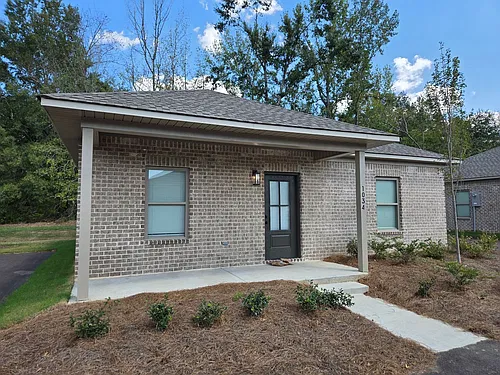 Floor plan 1034 Holmes Drive
