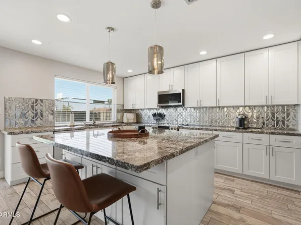 2745 W LIBBY Street, Phoenix, AZ 85053
