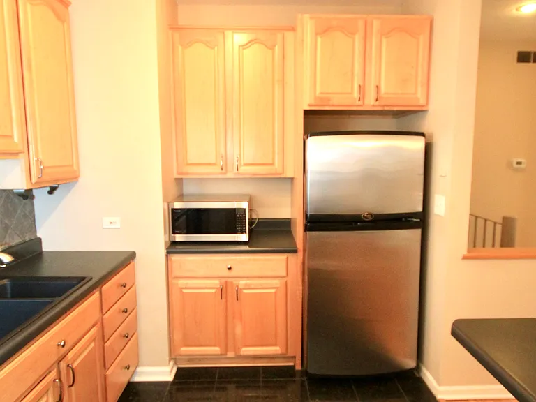 2219 N Clifton Ave #1W — Photo 10
