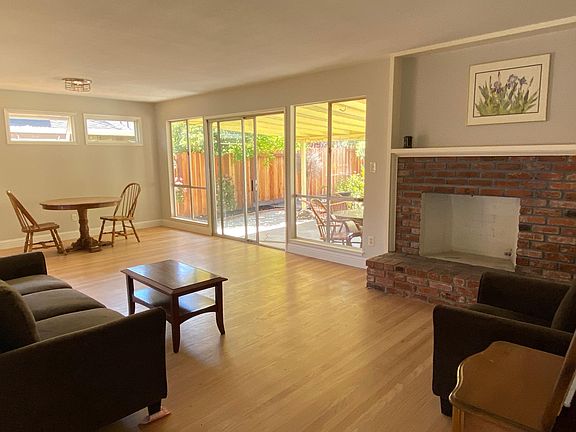 3rd image of 4508 Meadowbrook Dr