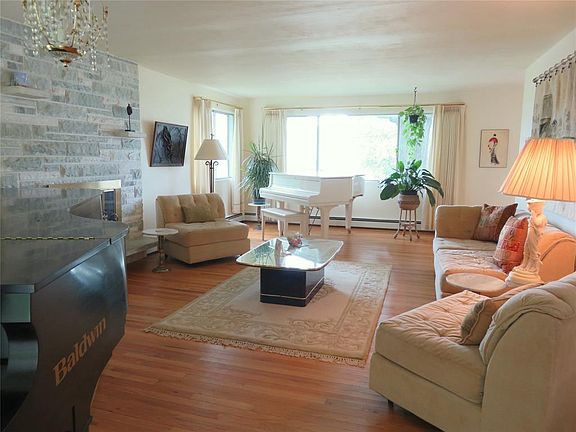 5th image of 708 Valleyview Dr