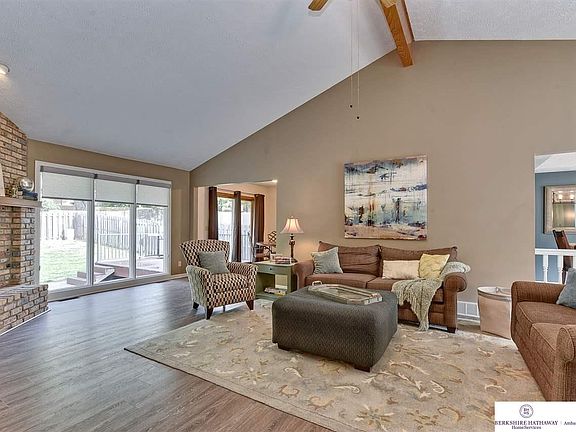 4th image of 15518 Pepperwood Dr