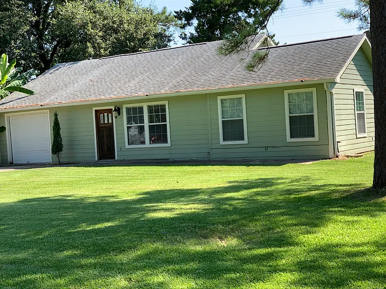 1106 Fay Rd — Photo 1
