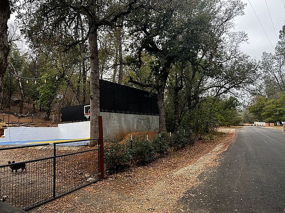 3rd image of 4562 Deer Creek Ave