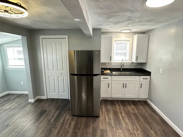 541 Mount Hope St #541, North Attleboro, MA 02760