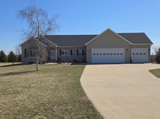 57407 NE 227th St, Austin, MN 55912