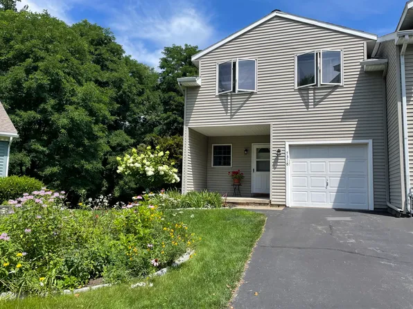 7318 Vic Ct, Schenectady, NY 12303