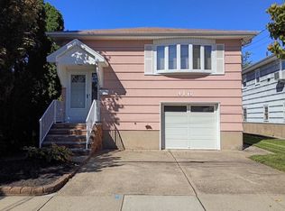 416 8th St, Carlstadt, NJ 07072