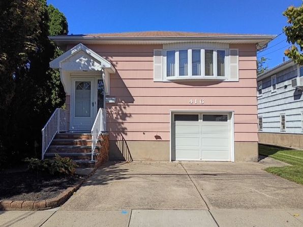 416 8th St