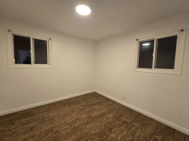 808 S Pine Dr — Photo 5