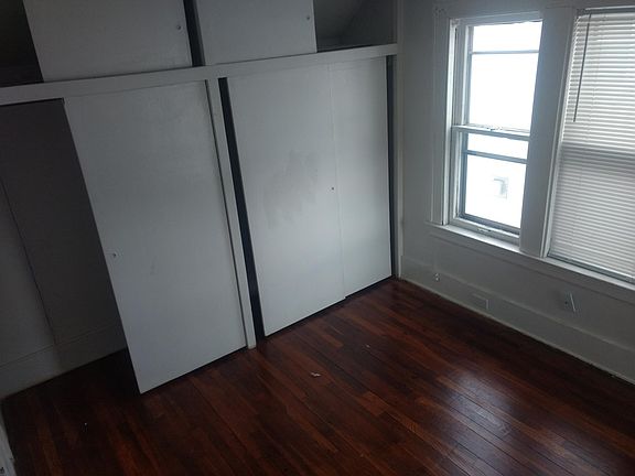 5th image of 731 Worden St SE