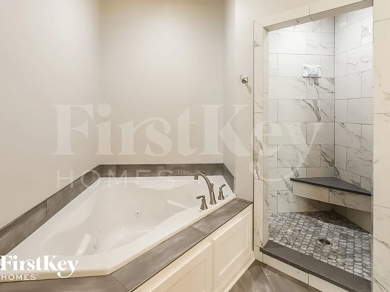2513 Windmill Dr — Photo 10