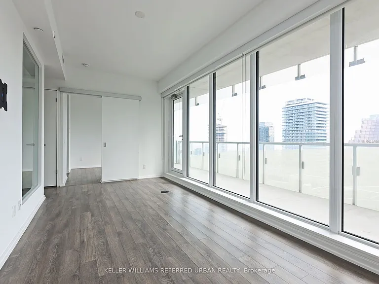 197 Yonge St #3009 — Photo 6