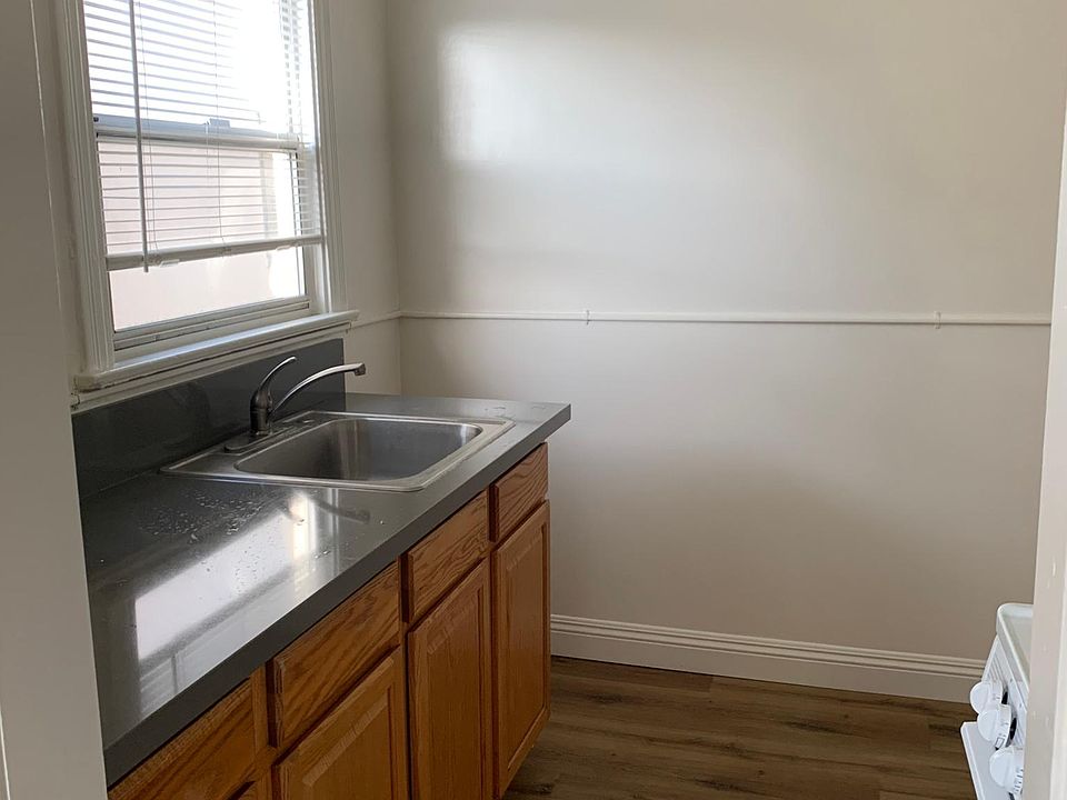 1st image of 325 S Glendale Ave #7