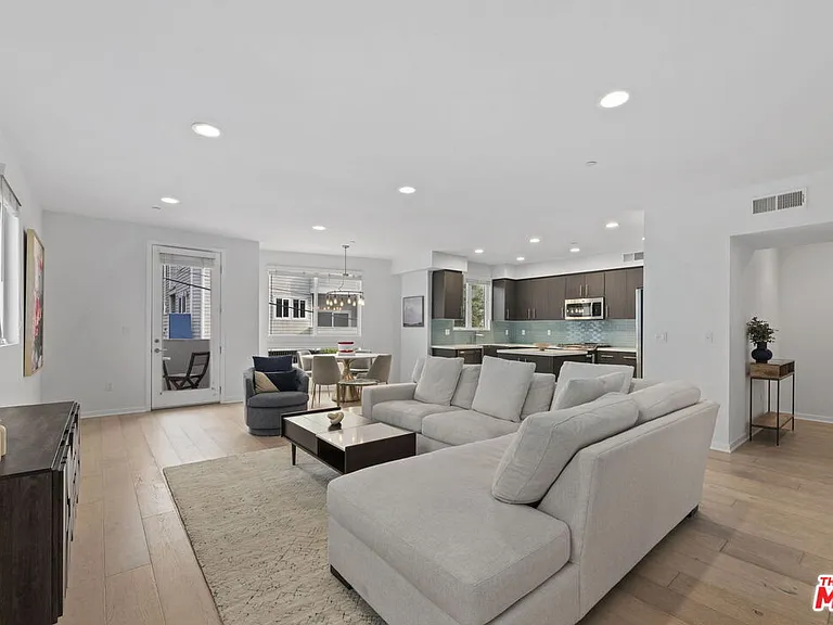 11912 Laurelwood Dr #201 — Photo 10