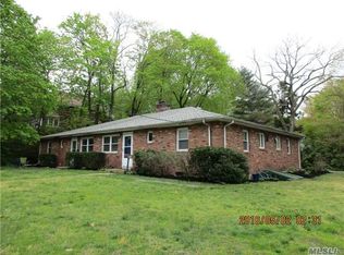6 June Ave, Northport, NY 11768