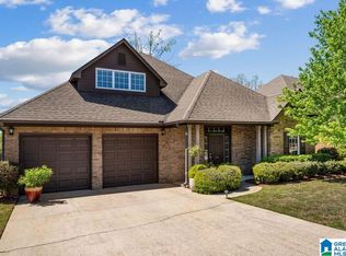 289 Creekside Ln, Pelham, AL 35124