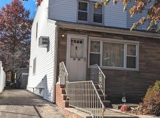 3250 204th St, Bayside, NY 11361