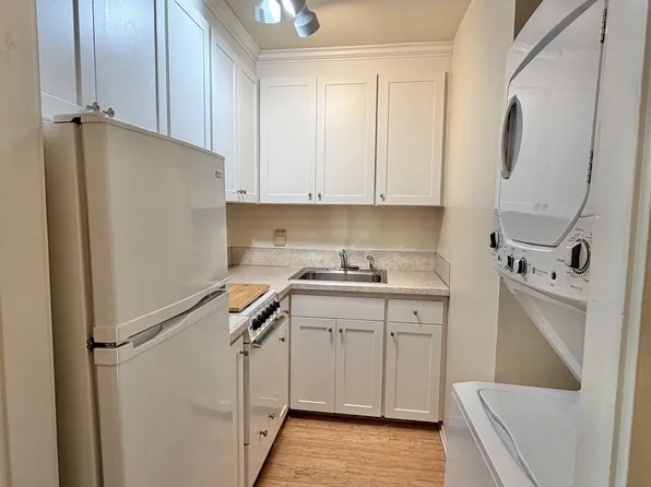 2711 4th Ave N, 2711 4th Ave N #2709-1/2, Seattle, WA 98109