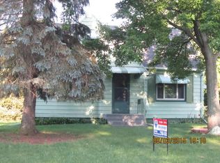 224 Reynolds Rd, Springfield, MI 49037