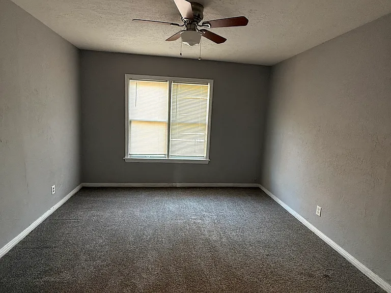 1806 Rose St — Photo 11