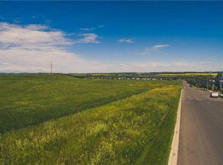 111 Westland St, Okotoks, AB T1S0B3