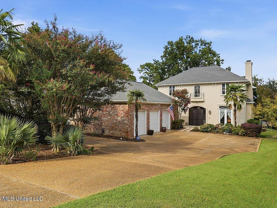 1st image of 153 Overlook Pointe Dr