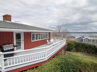 45 Molleur Rd, Portsmouth, RI 02871