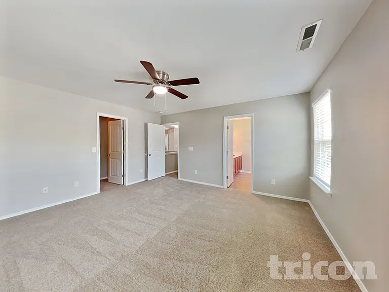 514 Kerriann Ln — Photo 8