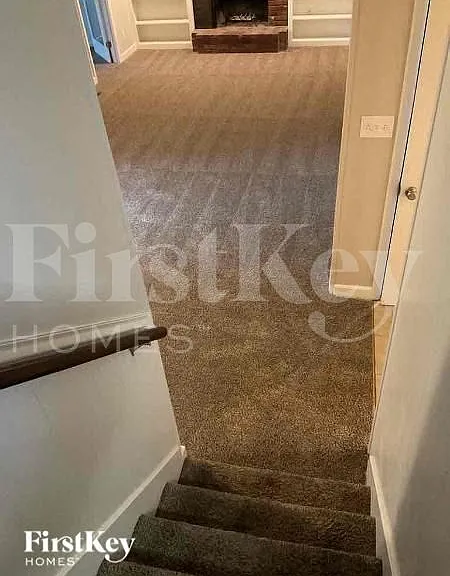 9955 Melrose Dr — Photo 4