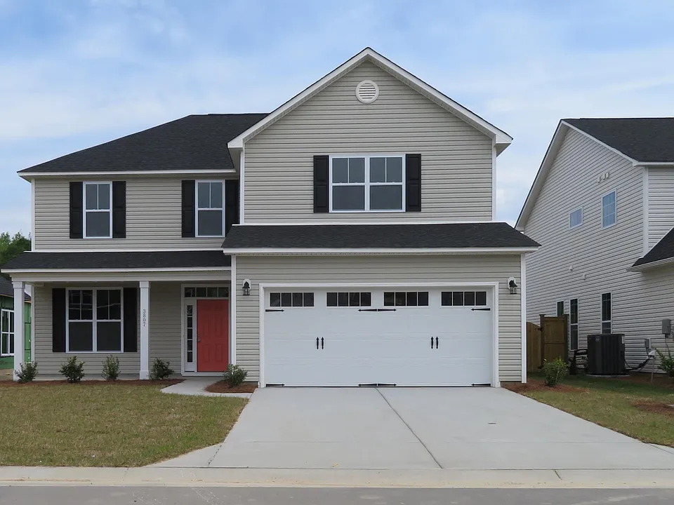3807 Northern Lights Dr