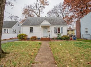135 E 54th St, Elmwood Park, NJ 07407