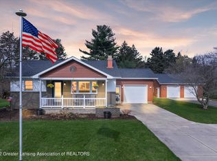 12614 Holly Ln, Dewitt, MI 48820