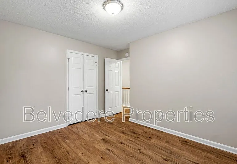 2320 Meadow Gate Dr — Photo 17