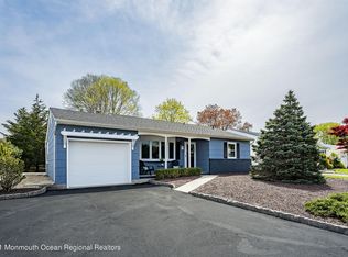 5 Carlisle Rd, Toms River, NJ 08757