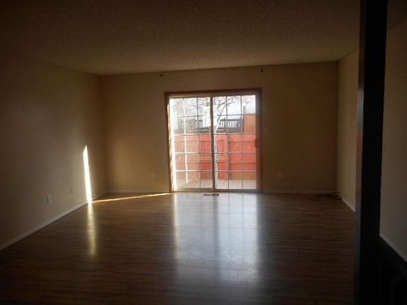3rd image of 168 Macandrews Way