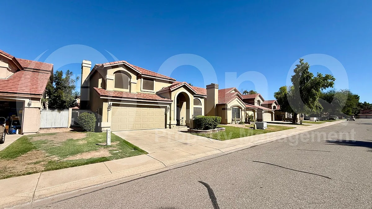 3 bed, 2.5 bath, 1922 sqft, $2,499 — Photo 4