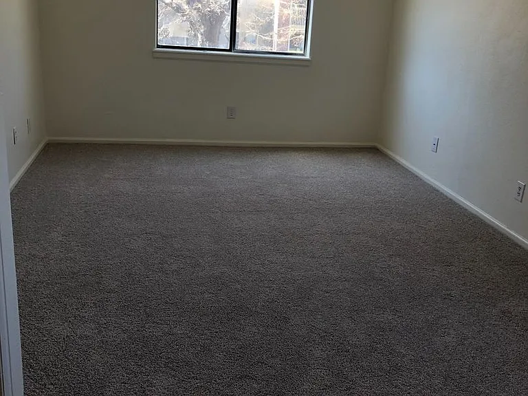 6385 Oak St #201 — Photo 10